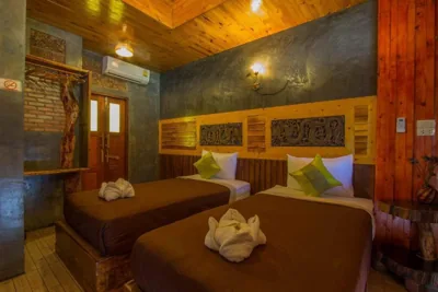 Deluxe Twin Room — Sea Rock Resort
